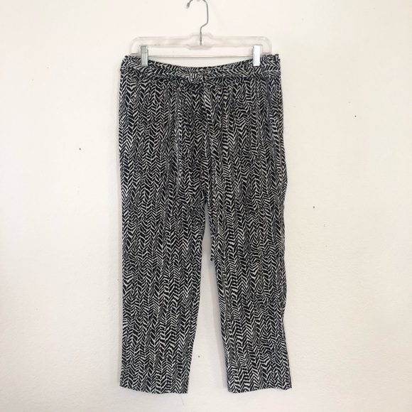 Express Cropped Printed Trousers - Picture 2 of 6